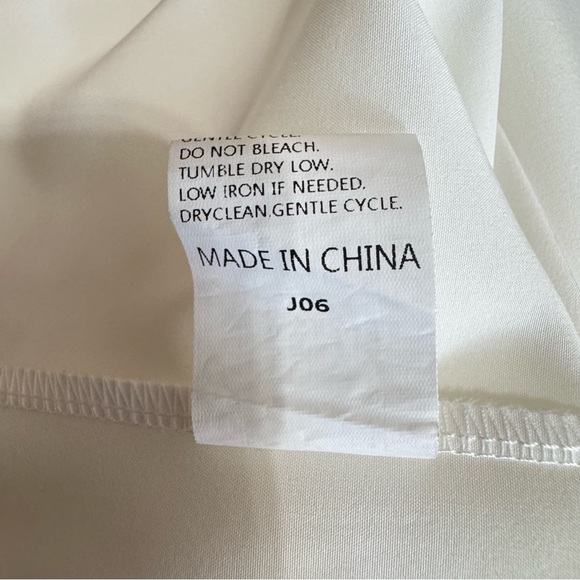 Women’s Collared White Long Sleeve Hi-Low Button Down Top - Picture 7 of 7